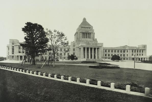 竣功当時の国会議事堂