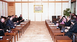 シェリポフ・ヨルダシュ・トルクメニスタン国会議員一行の参議院訪問（平成22年3月17日）の写真　クリックすると拡大写真がご覧いただけます