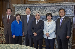 李相得大韓民国韓日議員連盟会長一行の参議院訪問（平成23年5月25日）の写真　クリックすると拡大写真がご覧いただけます