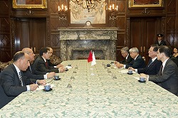 サアド・ディン・エル・オトマニ・モロッコ王国外務・協力大臣一行の参議院訪問（平成24年3月6日）の写真　クリックすると拡大写真がご覧いただけます