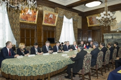 ブロニスワフ・コモロフスキ・ポーランド共和国大統領一行の参議院訪問（平成27年2月27日）の写真　クリックすると拡大写真がご覧いただけます