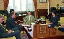 ヤロミール・ノヴォトニー・駐日チェコ共和国特命全権大使の参議院訪問（平成21年9月24日）の写真　クリックすると拡大写真がご覧いただけます
