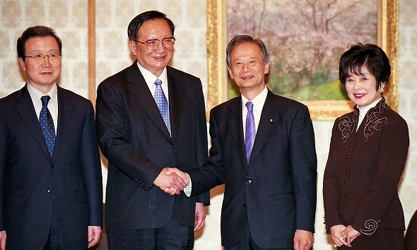 唐家セン中日友好協会名誉顧問一行の参議院訪問（平成22年3月11日）の写真　クリックすると元ファイルに戻ります