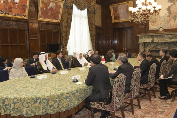 サウジアラビア王国諮問評議会議長一行の参議院訪問（平成28年3月8日）の写真　クリックすると元ファイルに戻ります