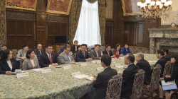 ジャルガルトルガ・エルデネバト・モンゴル国首相一行の参議院訪問（平成28年10月13日）の写真　クリックすると拡大写真がご覧いただけます