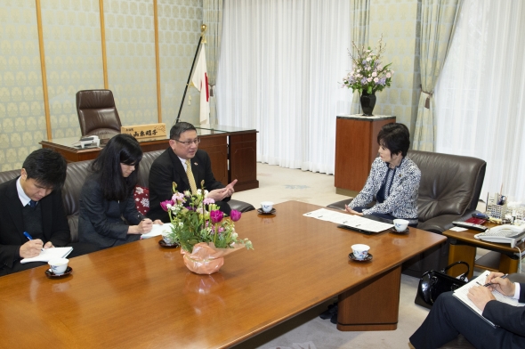 ピーター・タン駐日シンガポール共和国次期大使の参議院訪問（令和2年2月4日）の写真　クリックすると元ファイルに戻ります