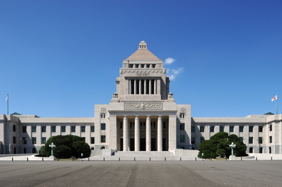 国会議事堂案内 写真集：議事堂正面：参議院