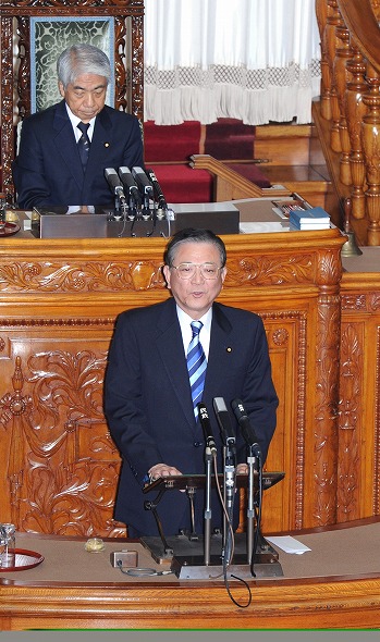 参議院議長に平田健二君を選出（平成23年11月14日）の写真　クリックすると拡大写真がご覧いただけます