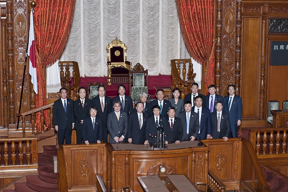 モンゴル国国家大会議議長一行参議院訪問（平成23年12月12日）の写真その２　クリックすると拡大写真がご覧いただけます
