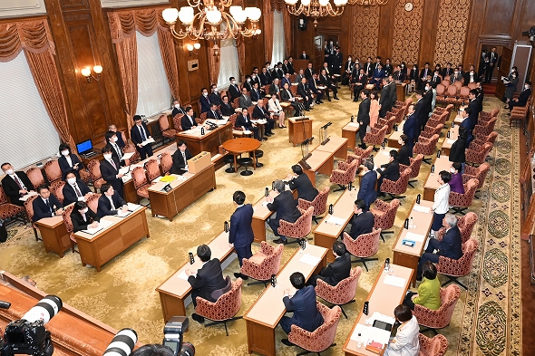 予算委員会採決（令和5年3月28日）の写真　クリックすると拡大写真がご覧いただけます