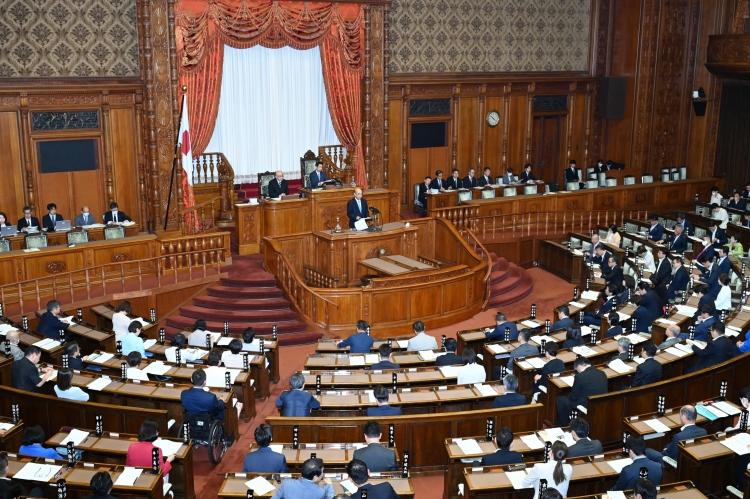 国民年金法案を議決（令和7年6月13日）