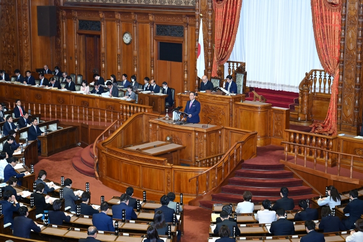 参議院代表質問（１日目）（令和7年11月5日）