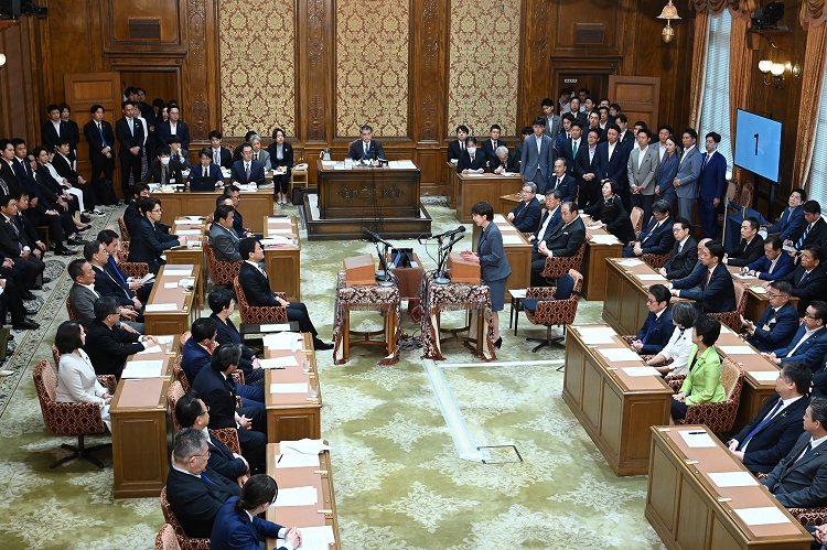国家基本政策委員会合同審査会（党首討論）（令和8年5月20日）の写真