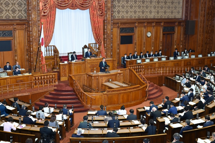 防災庁設置法案等の参議院本会議における趣旨説明及び質疑（令和8年5月22日）の写真