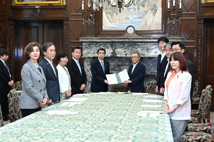 参議院情報監視審査会・年次報告書（令和８年７月）（令和8年7月2日）の写真