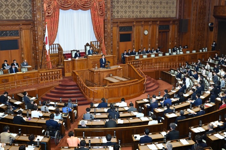 皇室典範改正法案を議決（令和8年7月17日）の写真