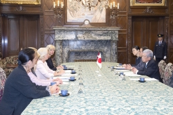 イナーラ・ムールニエツェ・ラトビア共和国議会議長一行の参議院訪問（令和元年6月25日）の写真　クリックすると拡大写真がご覧いただけます