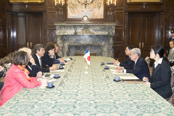ダヴィッド・アスリーヌ・フランス共和国上院副議長一行の参議院訪問（平成31年4月11日）の写真　クリックすると元ファイルに戻ります