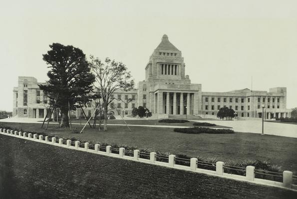国会議事堂の全景