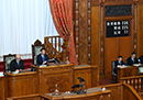 法律案審議の写真