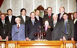 オーストラリア連邦議会議員団一行参議院訪問(平成18年4月19日)の写真 クリックすると拡大写真がご覧いただけます