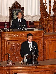 国民生活・経済に関する調査会中間報告(平成21年5月29日)の写真 クリックすると拡大写真がご覧いただけます