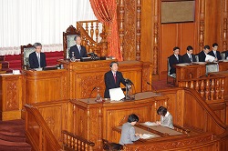 臓器移植法改正案及び子どもの脳死臨調設置法案の本会議における審議(平成21年7月10日、13日)の写真 クリックすると拡大写真がご覧いただけます