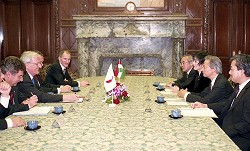 ハンガリー共和国大統領一行参議院訪問(平成21年12月3日)の写真 クリックすると拡大写真がご覧いただけます