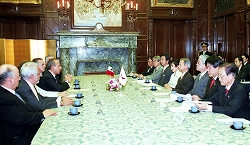 メキシコ合衆国大統領一行参議院訪問(平成22年2月1日)の写真 クリックすると拡大写真がご覧いただけます