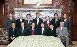 中華人民共和国国務院総理一行参議院訪問(平成22年5月31日)の写真その2 クリックすると拡大写真がご覧いただけます
