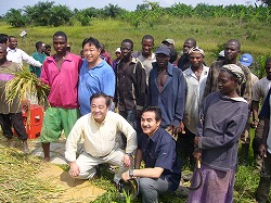 天水稲作持続的開発プロジェクト(ガーナ)(平成22年12月6~18日)の写真 クリックすると拡大写真がご覧いただけます