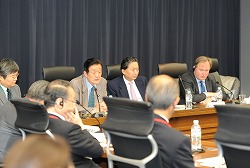 第32回日本・EU議員会議(平成23年5月19日~20日)の写真その1 クリックすると拡大写真がご覧いただけます