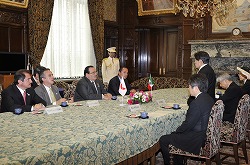 メキシコ合衆国下院議長一行参議院訪問(平成23年6月7日)の写真その1 クリックすると拡大写真がご覧いただけます