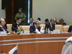 尾辻副議長による基調講演(平成24年2月24日~26日)の写真 クリックすると拡大写真がご覧いただけます