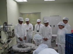 麻疹風疹混合ワクチン製造技術移転プロジェクト(ワクチン・生物製剤研究・製造センター)視察(ベトナム)(平成26年8月19日~29日)の写真 クリックすると拡大写真がご覧いただけます
