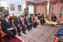 ヤーミン大統領との会談(モルディブ)(モルディブ)(平成26年8月19日~29日)の写真 クリックすると拡大写真がご覧いただけます
