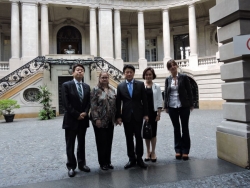 フェラリス外務副大臣との意見交換(アルゼンチン)(平成27年10月21日~10月30日)の写真 クリックすると拡大写真がご覧いただけます