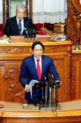 国民生活・経済に関する調査会 中間報告(平成29年6月2日)の写真 クリックすると拡大写真がご覧いただけます