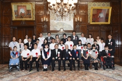 参議院70周年記念論文表彰式(平成29年7月30日)、記念写真 クリックすると拡大写真がご覧いただけます
