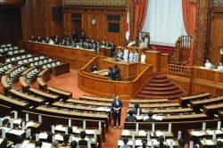 子ども国会宣言案提案理由説明(平成29年7月31日)の写真 クリックすると拡大写真がご覧いただけます