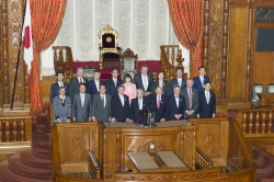 トット・オーストリア共和国連邦参議院議長一行参議院訪問(平成30年5月16日)、議場での記念写真 クリックすると拡大写真がご覧いただけます