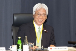 第6回G20国会議長会議(P20)における小川参議院副議長の会議主宰(令和元年11月4日)クリックすると拡大写真がご覧いただけます