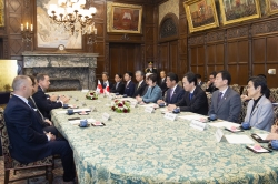 グロツキ・ポーランド共和国上院議長一行参議院訪問(令和2年2月19日)、懇談の写真 クリックすると拡大写真がご覧いただけます