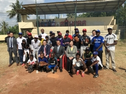 アザニア中学校野球場(タンザニア)(令和2年1月10日~1月18日)の写真 クリックすると拡大写真がご覧いただけます