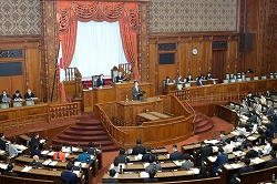 本会議(令和4年12月2日) クリックすると拡大写真がご覧いただけます