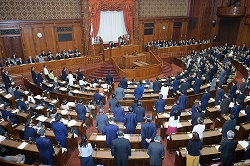 令和5年度補正予算議決(令和5年11月29日)(その2)の写真 クリックすると拡大写真がご覧いただけます