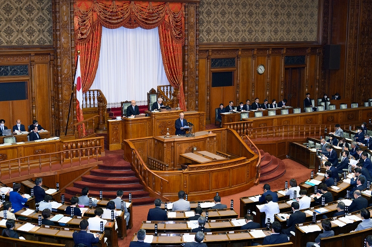 出入国管理法改正案等の参議院本会議における趣旨説明及び質疑(令和6年5月24日) クリックすると拡大写真がご覧いただけます
