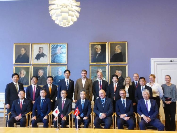 外国議会との交流（令和８年度議院運営委員長班）の写真