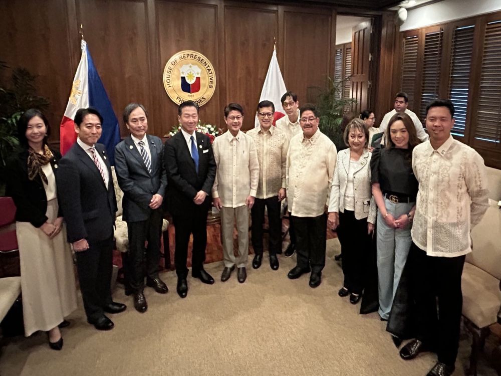 ディー下院議長との会談(フィリピン)の写真 クリックすると拡大写真がご覧いただけます
