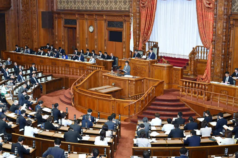 参議院代表質問（２日目）の写真